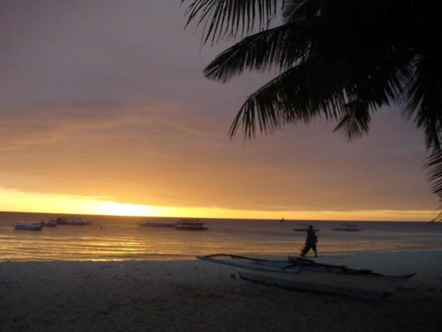 Boracay Breeze Resort Balabag  Экстерьер фото